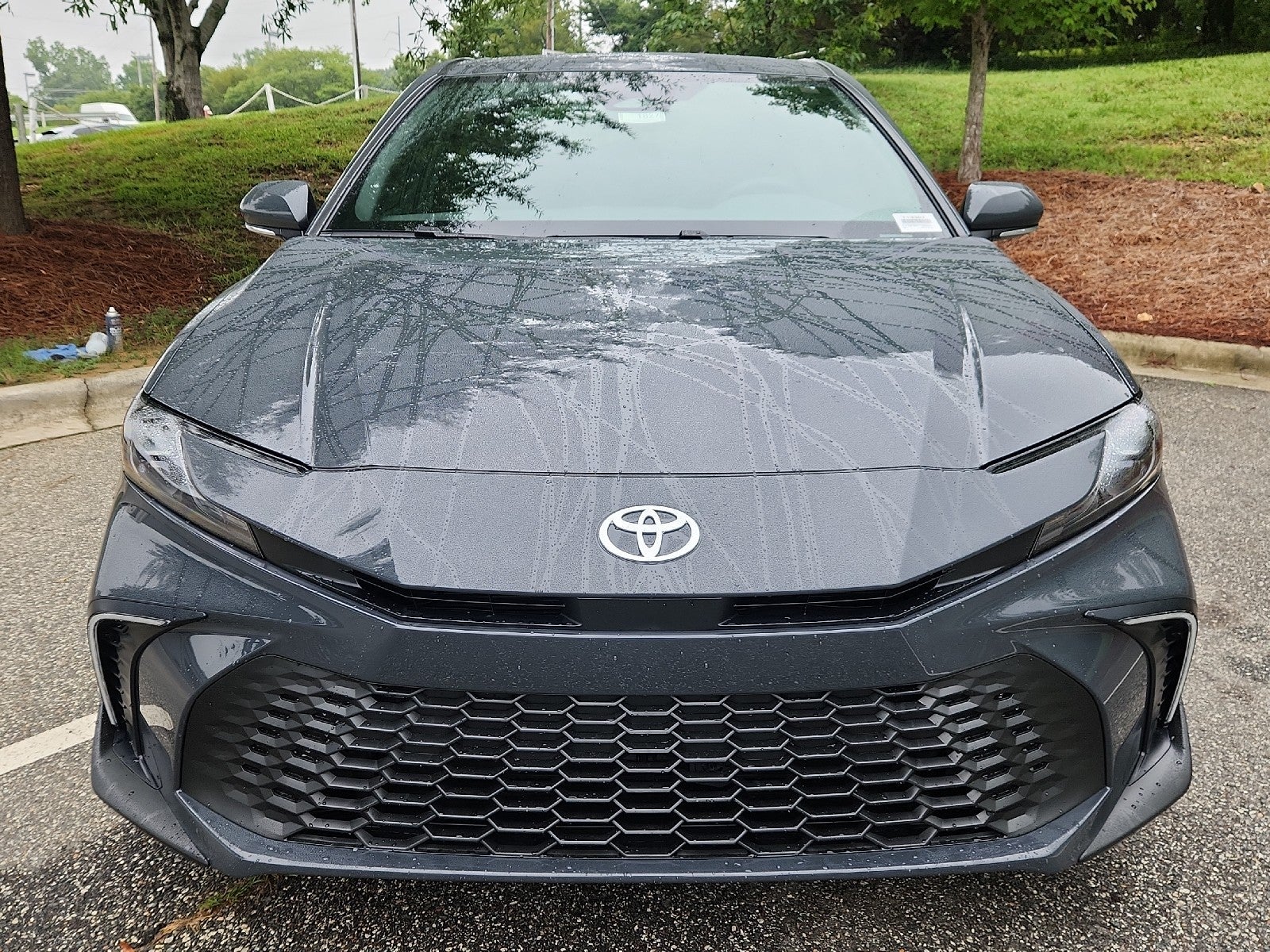 2026 Toyota Camry 4DR CVT HYB SE