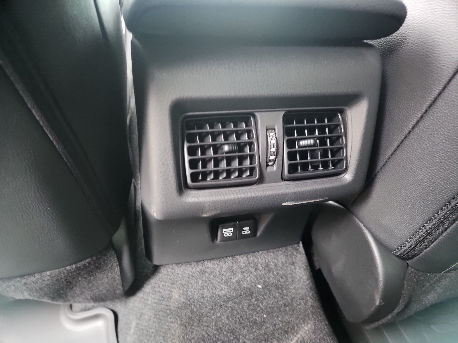 2026 Toyota Camry 4DR CVT HYB SE