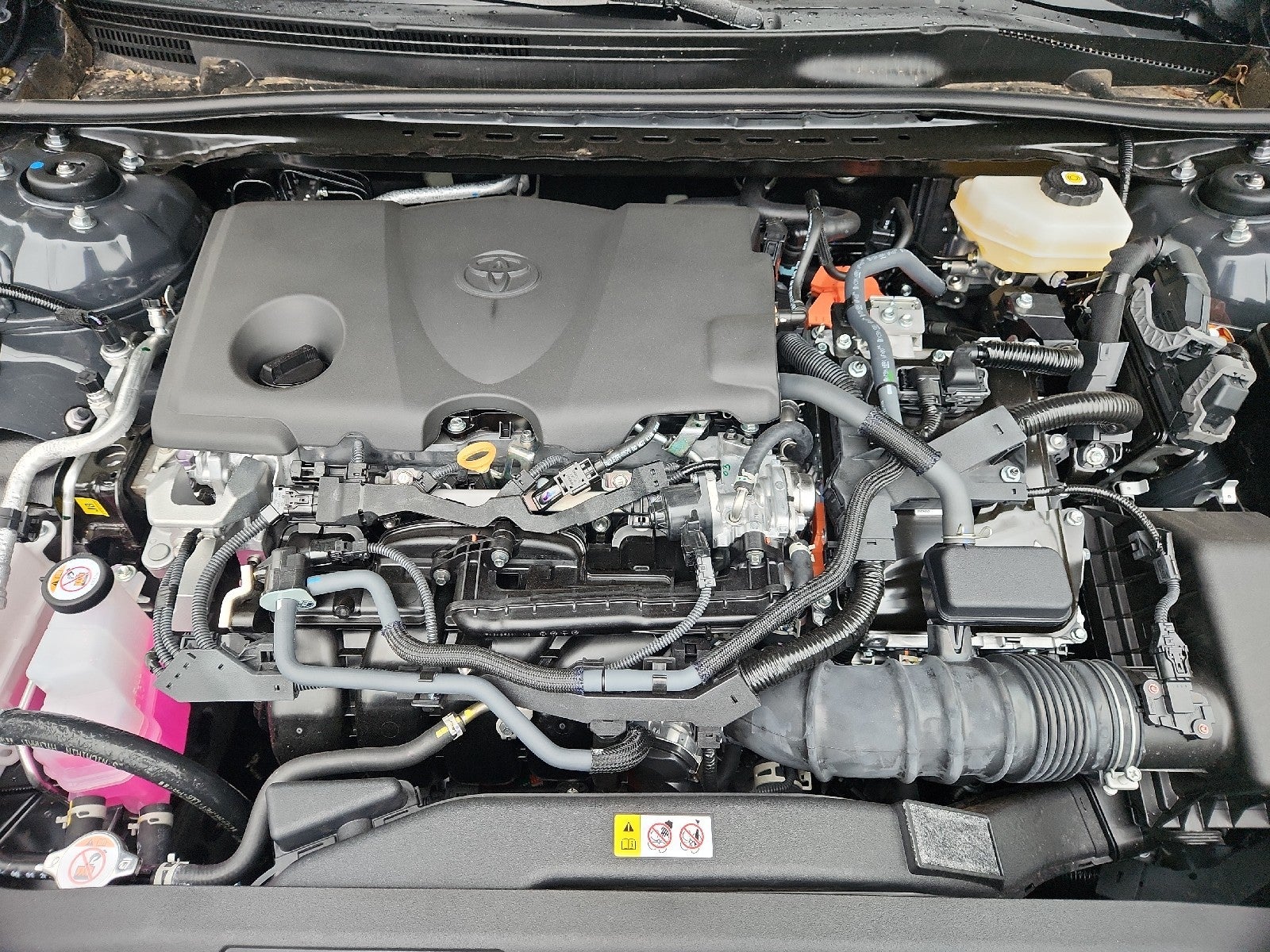 2026 Toyota Camry 4DR CVT HYB SE
