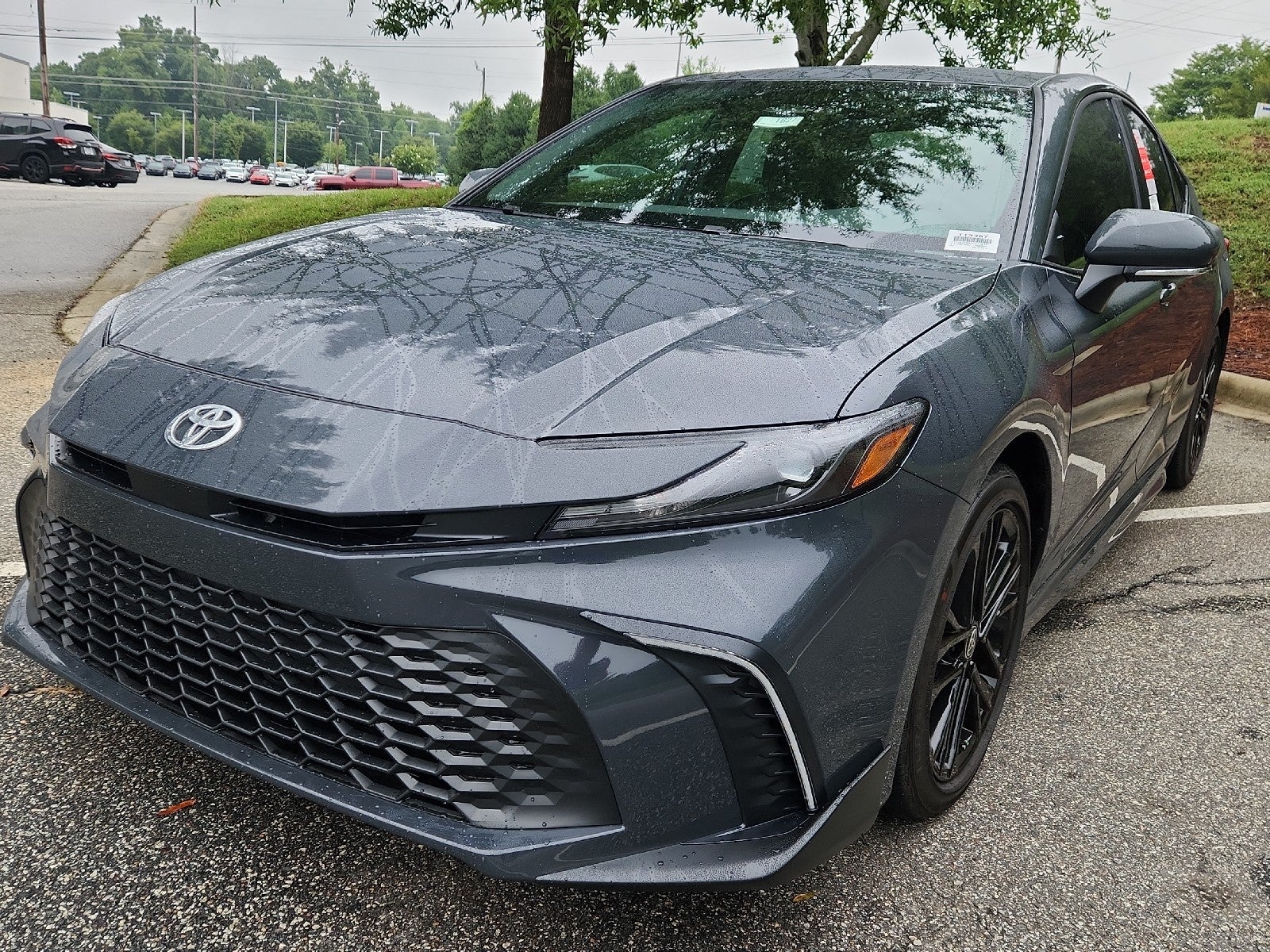 2026 Toyota Camry 4DR CVT HYB SE