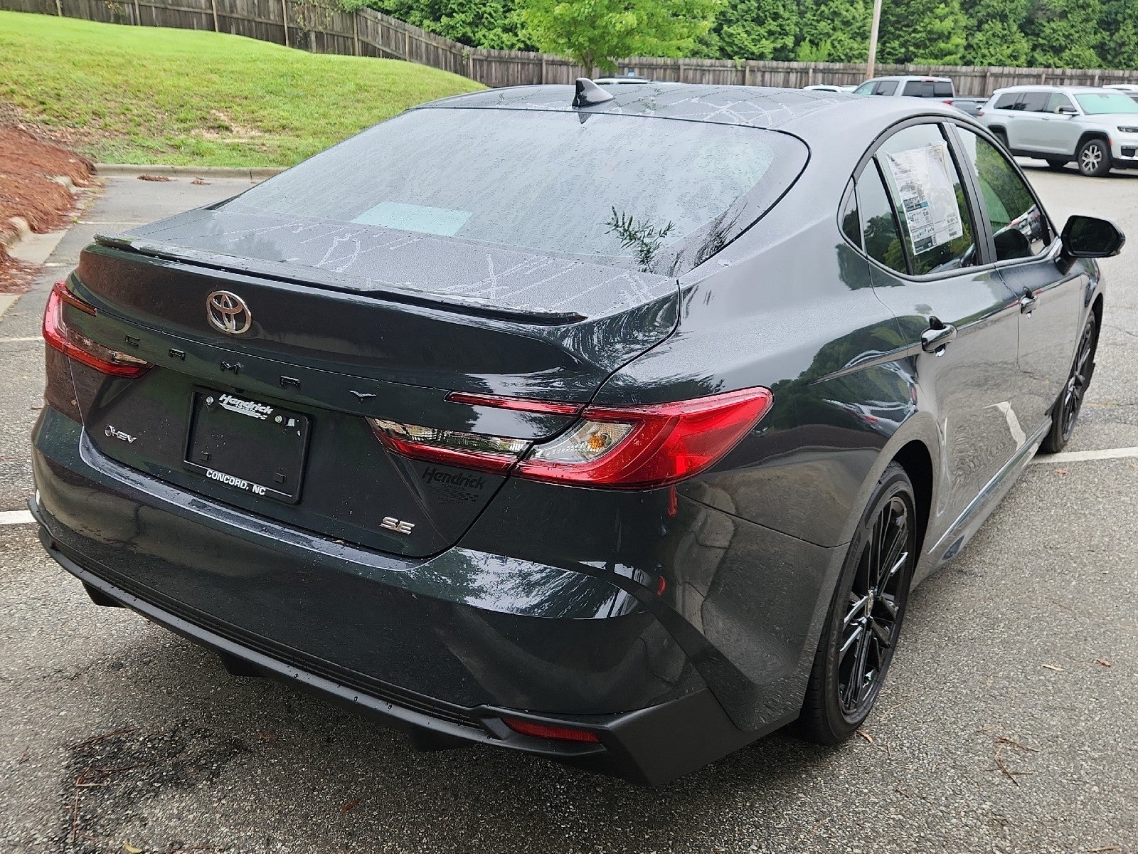 2026 Toyota Camry 4DR CVT HYB SE