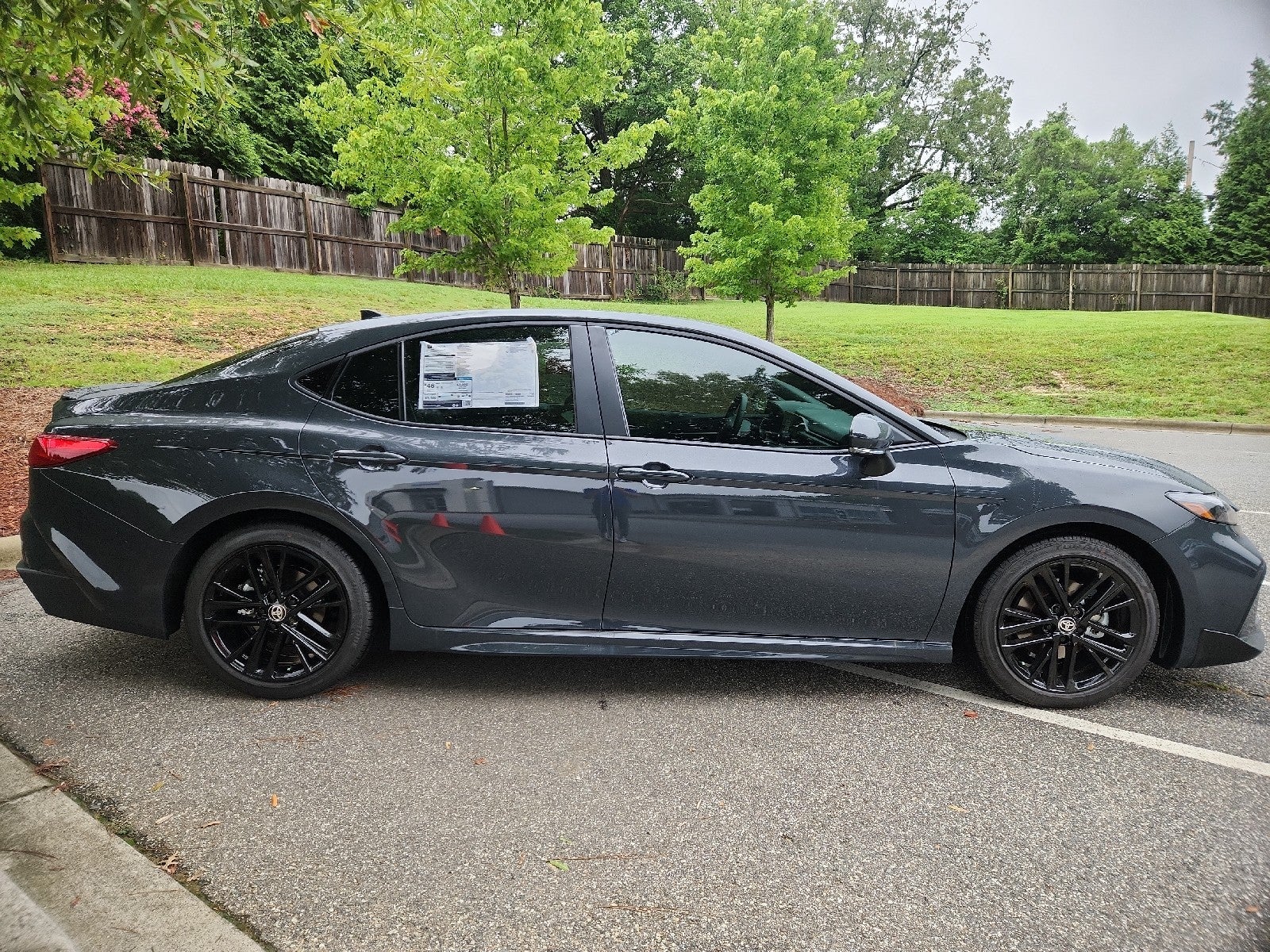 2026 Toyota Camry 4DR CVT HYB SE
