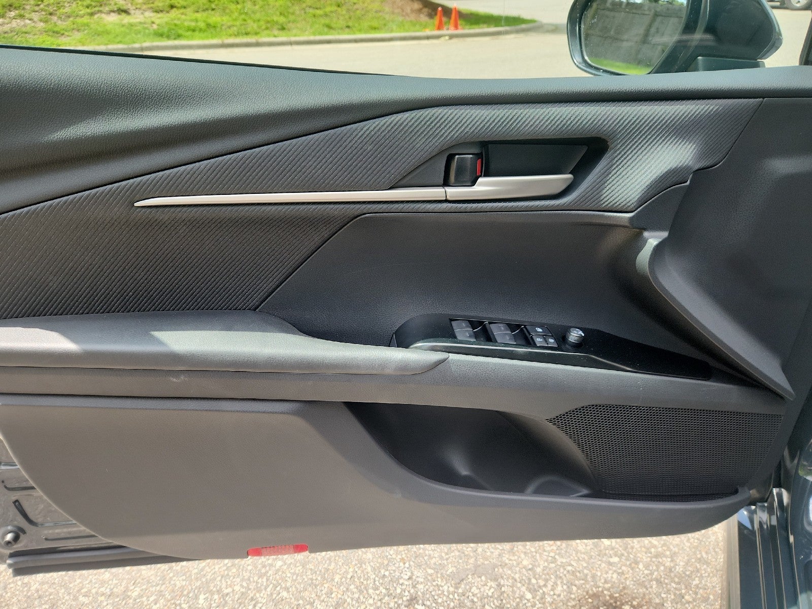 2026 Toyota Camry 4DR CVT HYB SE