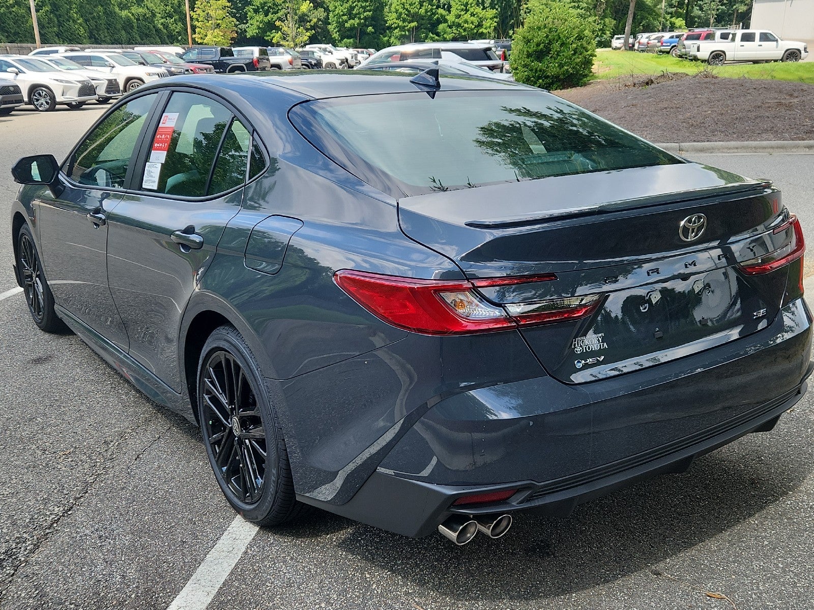 2026 Toyota Camry 4DR CVT HYB SE