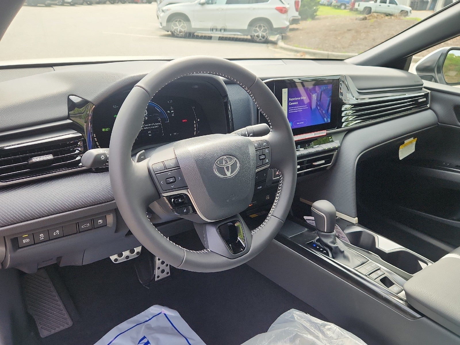 2026 Toyota Camry 4DR CVT HYB SE