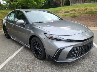 2026 Toyota Camry 4DR CVT HYB SE