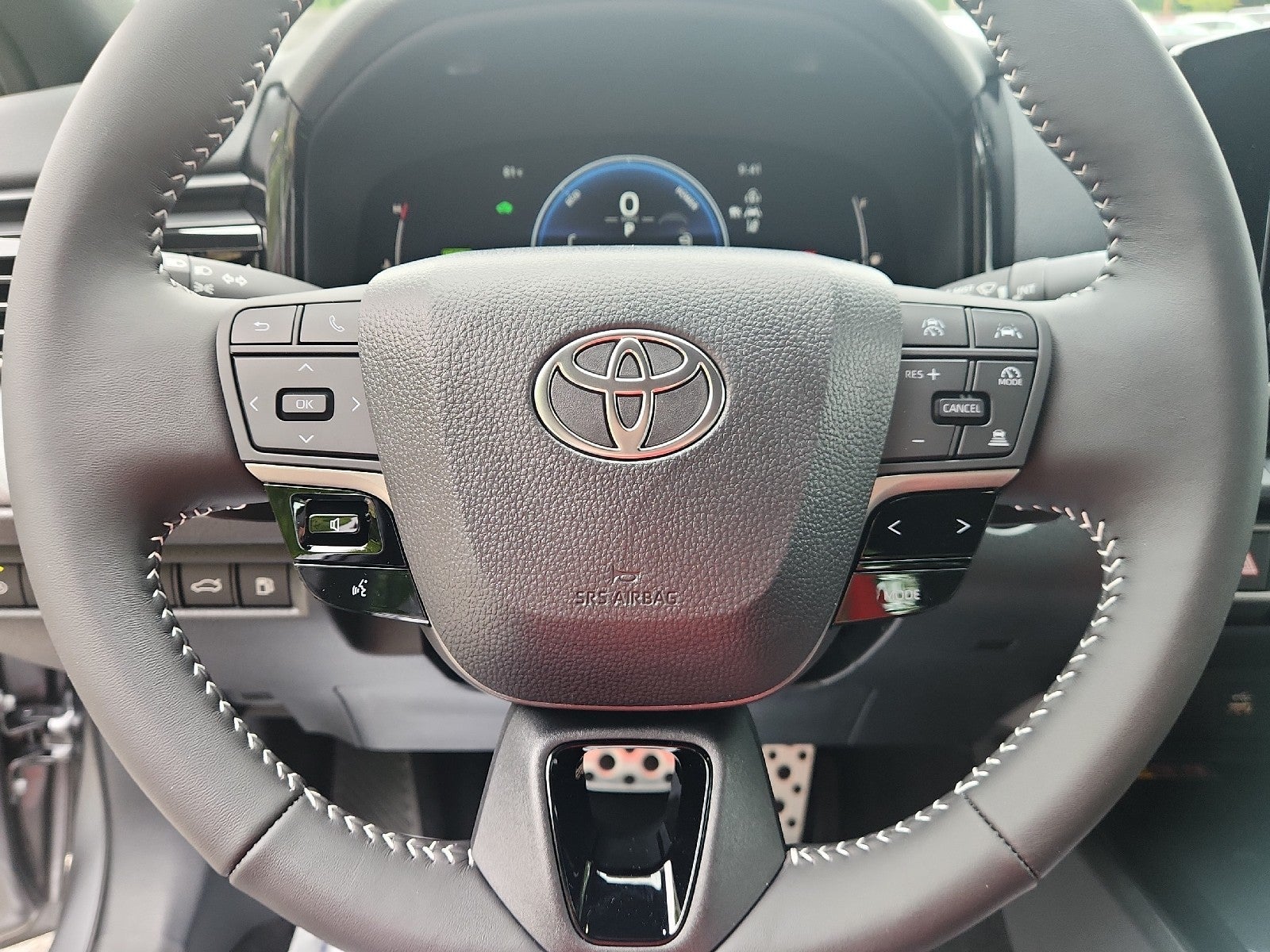 2026 Toyota Camry 4DR CVT HYB SE