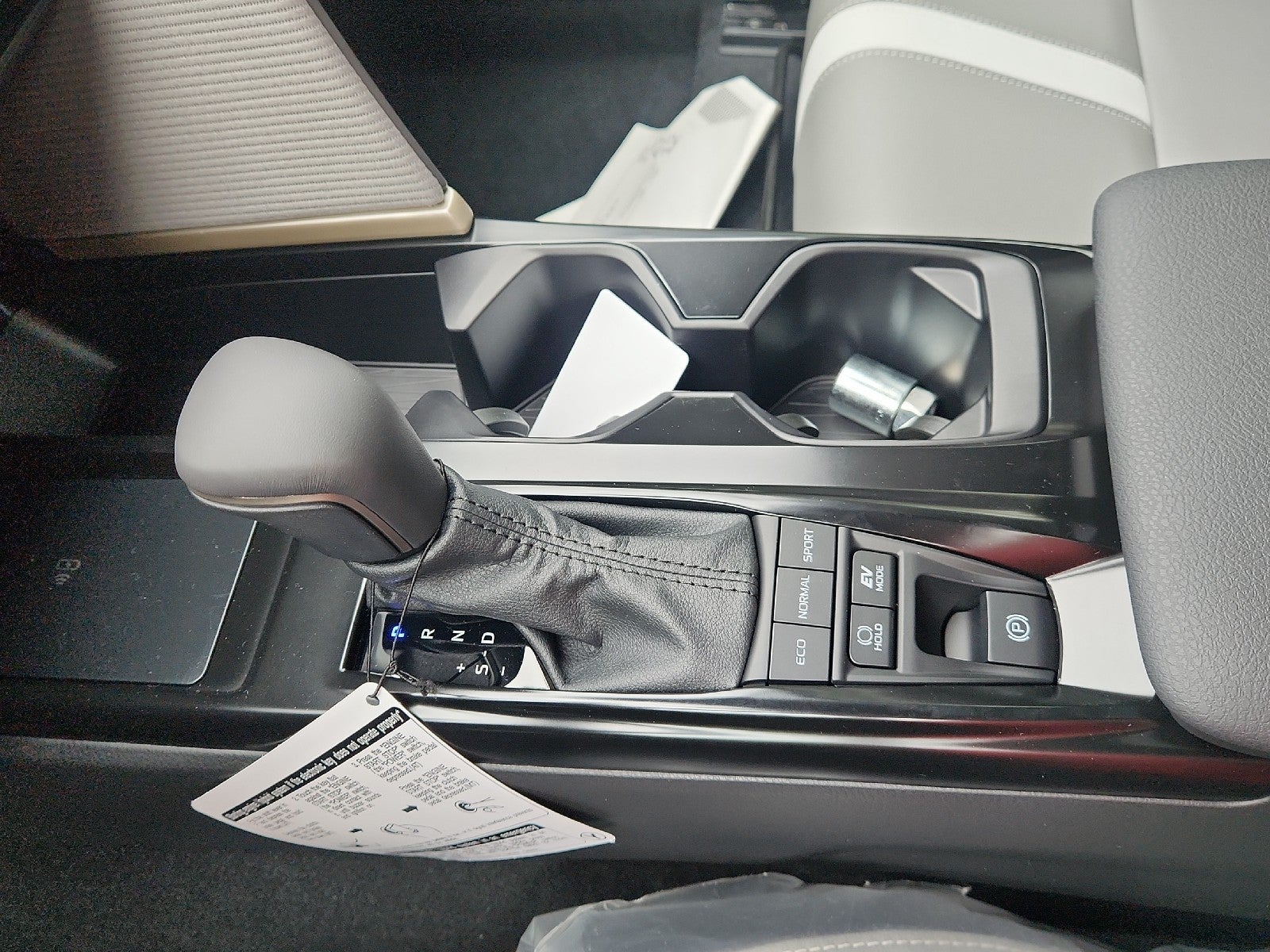 2026 Toyota Camry 4DR CVT HYB SE