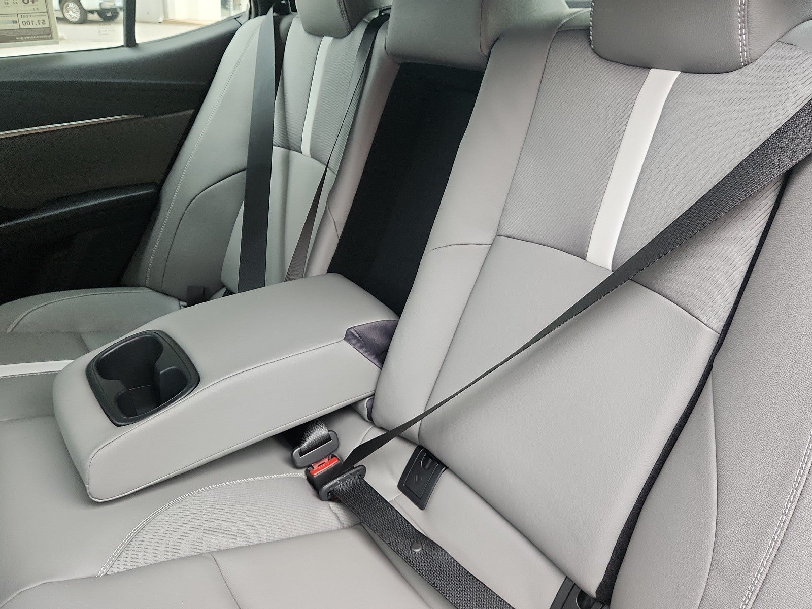 2026 Toyota Camry 4DR CVT HYB SE