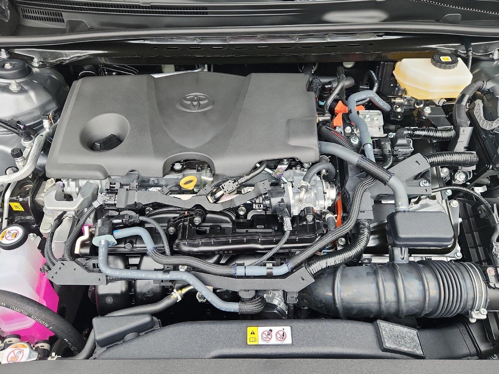 2026 Toyota Camry 4DR CVT HYB SE
