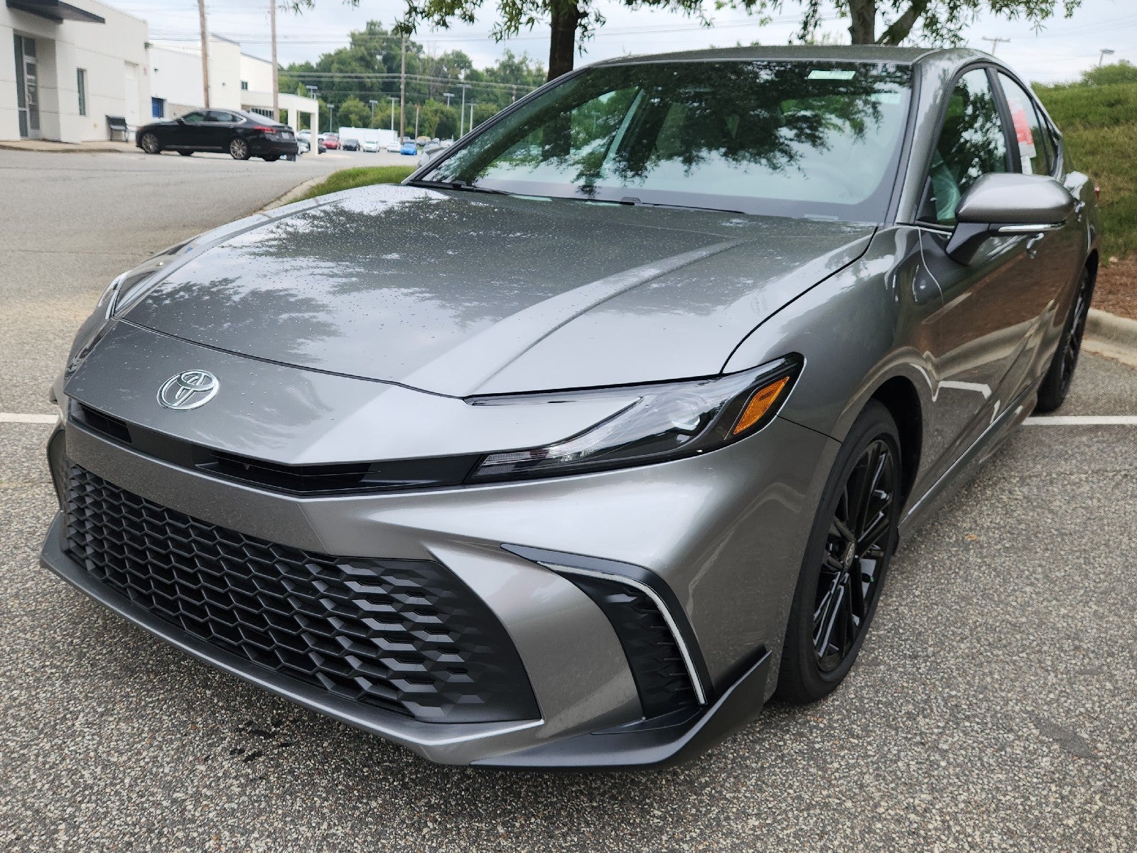 2026 Toyota Camry 4DR CVT HYB SE