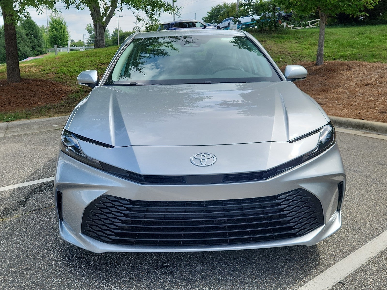 2026 Toyota Camry 4DR CVT HYB LE