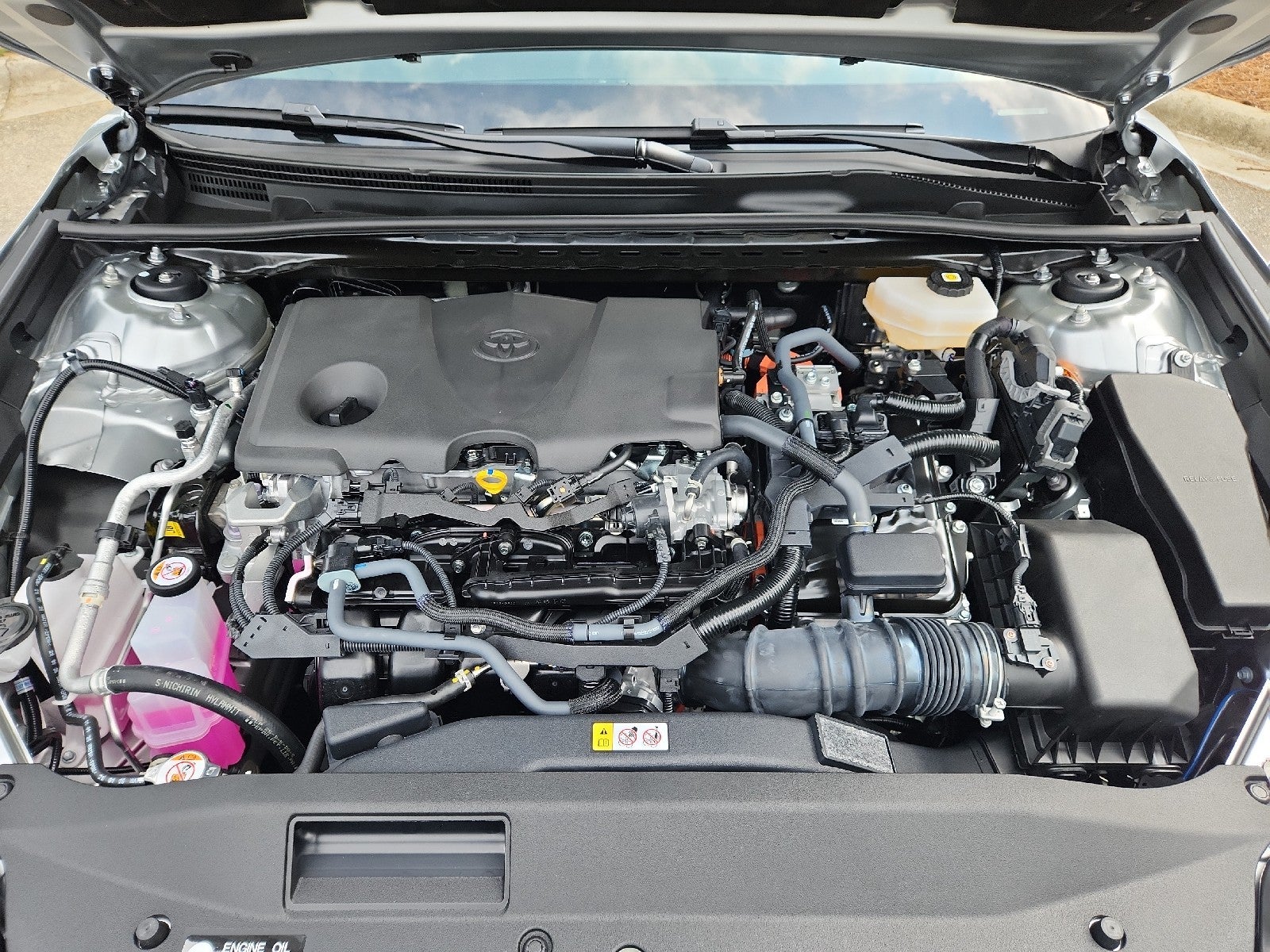 2026 Toyota Camry 4DR CVT HYB LE