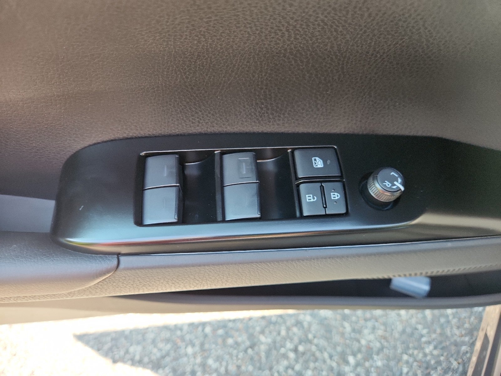 2026 Toyota Camry 4DR CVT HYB SE