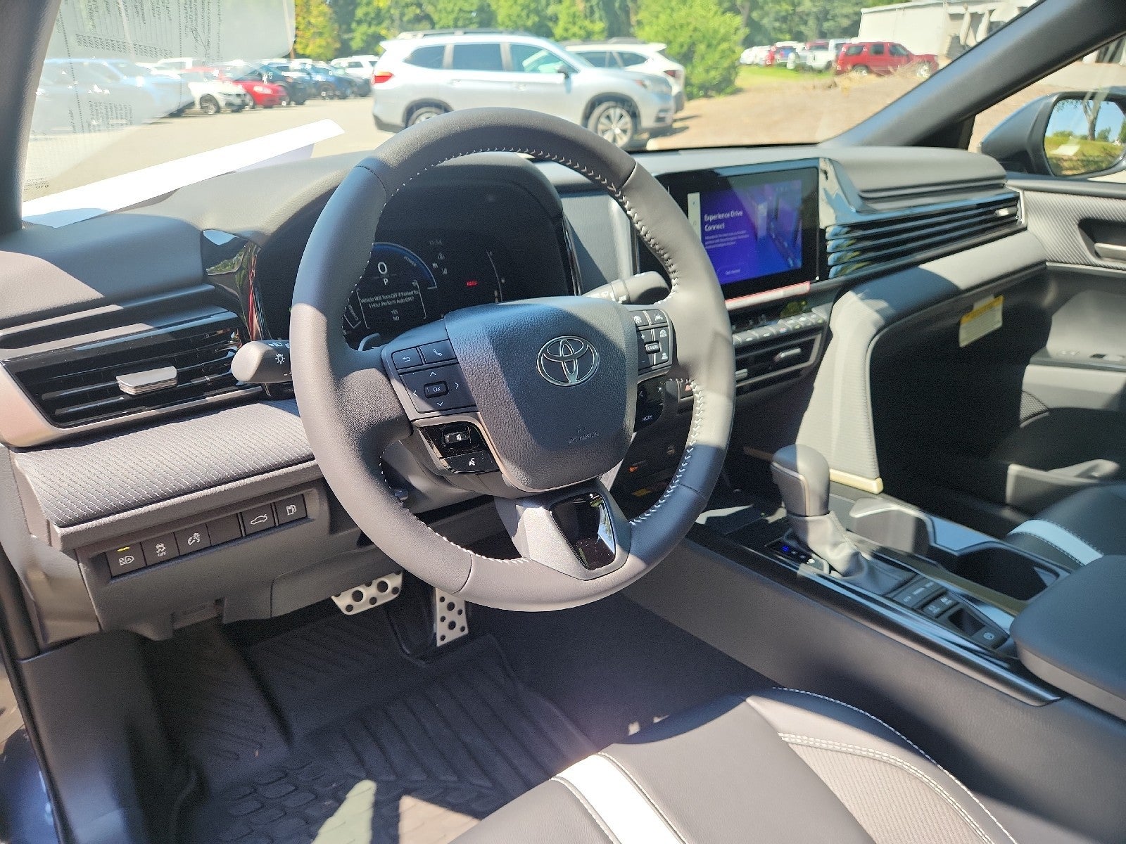 2026 Toyota Camry 4DR CVT HYB SE