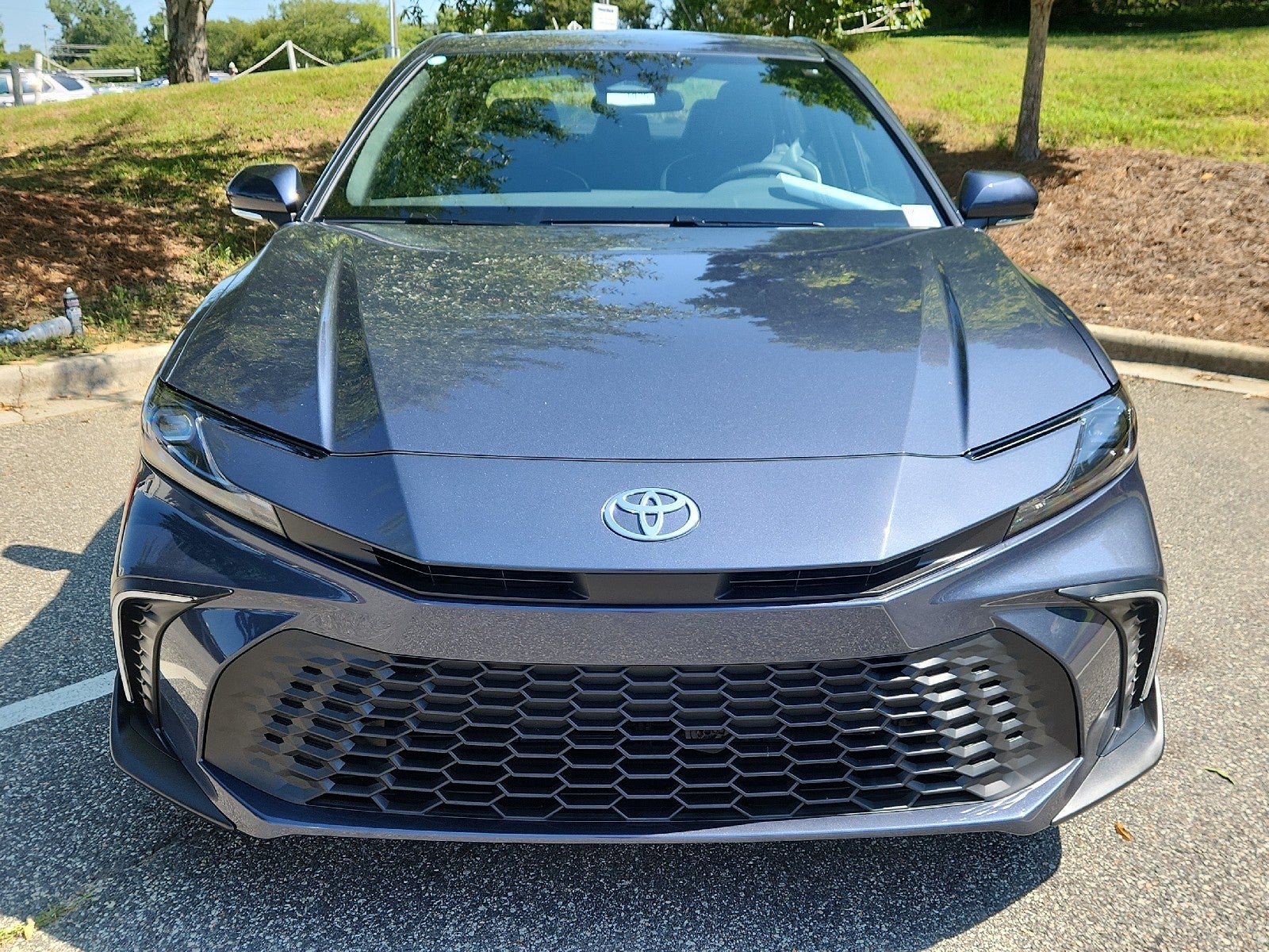 2026 Toyota Camry 4DR CVT HYB SE
