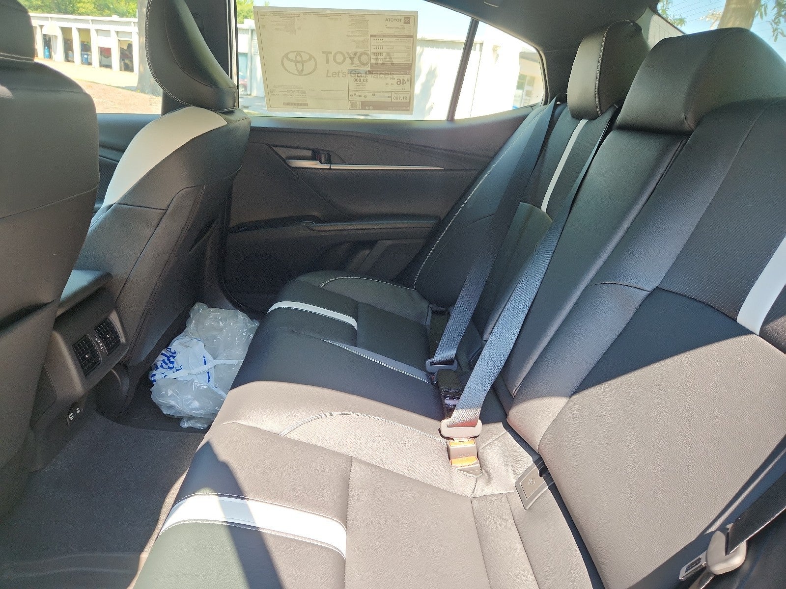 2026 Toyota Camry 4DR CVT HYB SE