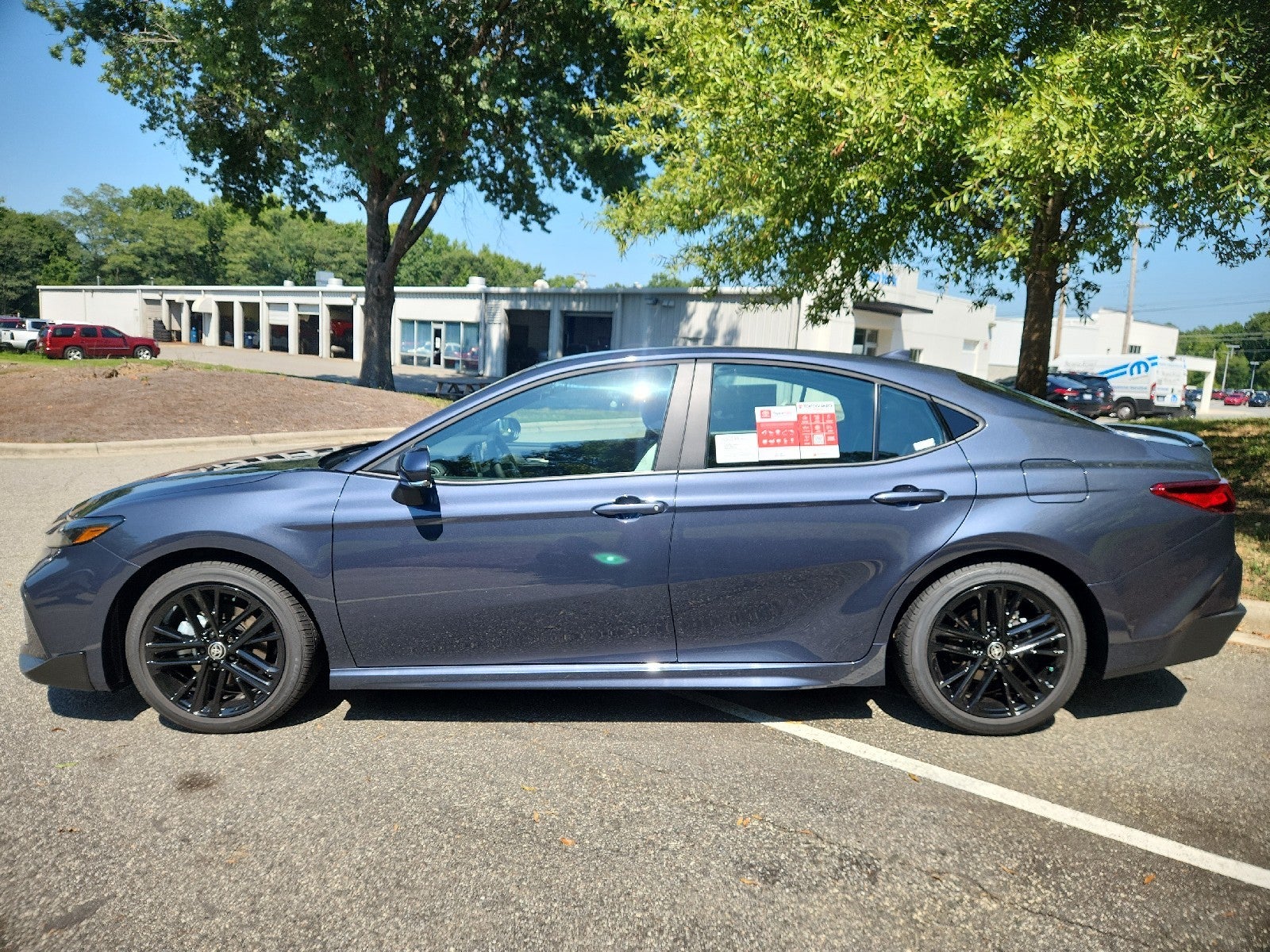 2026 Toyota Camry 4DR CVT HYB SE