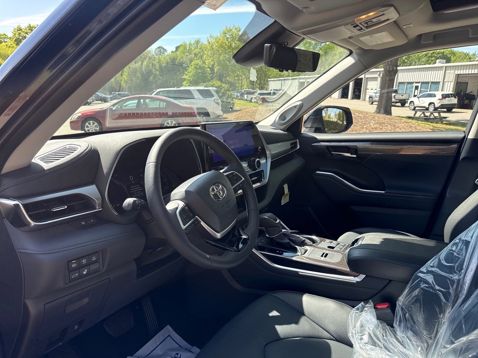 2026 Toyota Highlander 4DR HYB AWD PLATINUM