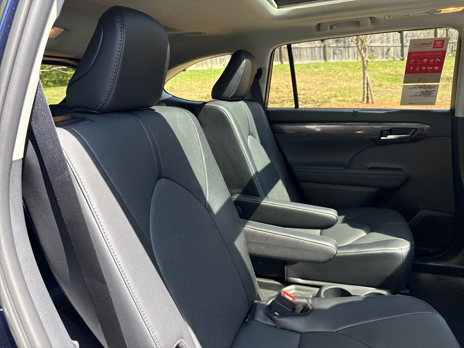 2026 Toyota Highlander 4DR HYB AWD PLATINUM