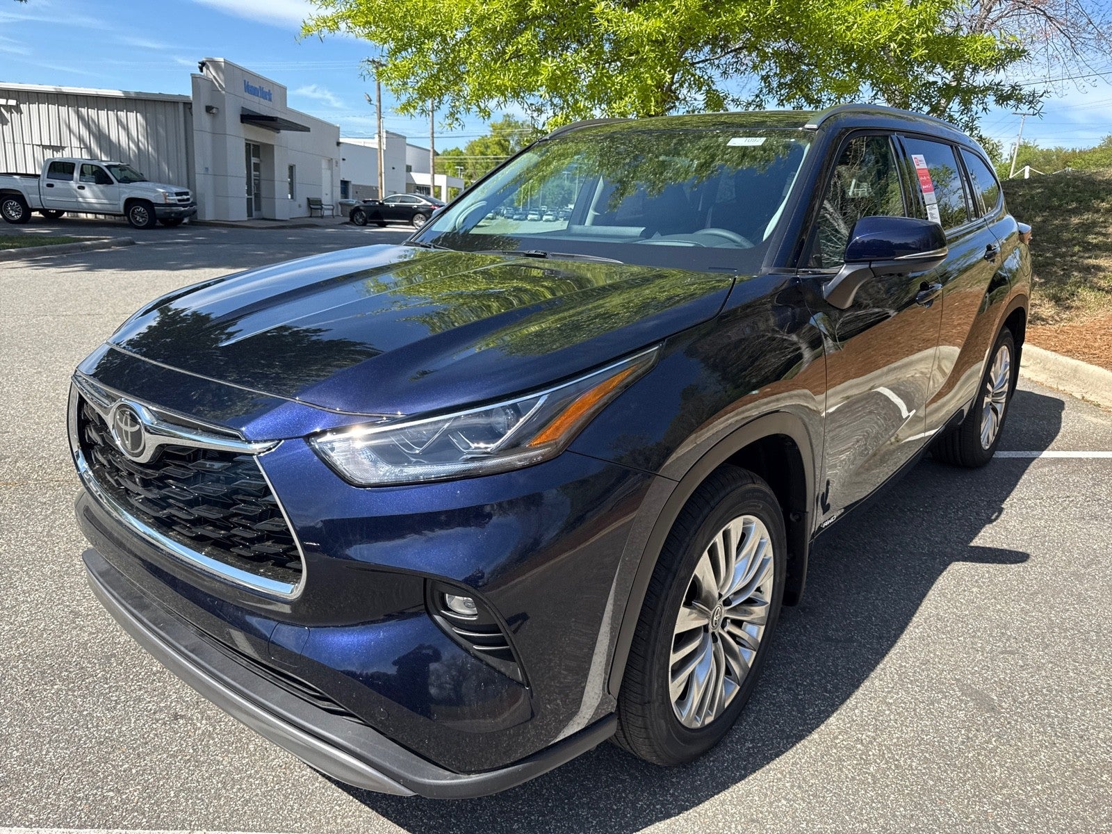 2026 Toyota Highlander 4DR HYB AWD PLATINUM