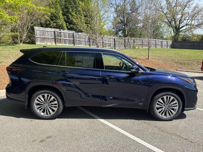 2026 Toyota Highlander 4DR HYB AWD PLATINUM