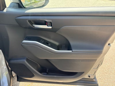 2026 Toyota Highlander 4DR HYB AWD XLE