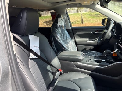 2026 Toyota Highlander 4DR HYB AWD XLE