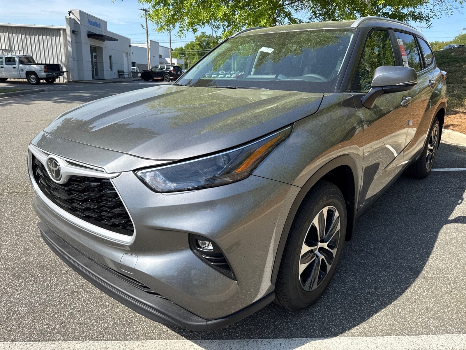 2026 Toyota Highlander 4DR HYB AWD XLE