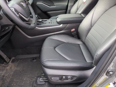 2026 Toyota Highlander 4DR AWD XLE