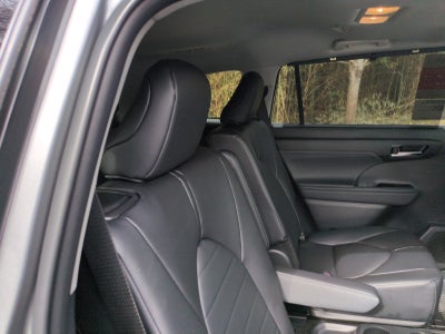 2026 Toyota Highlander 4DR AWD XLE