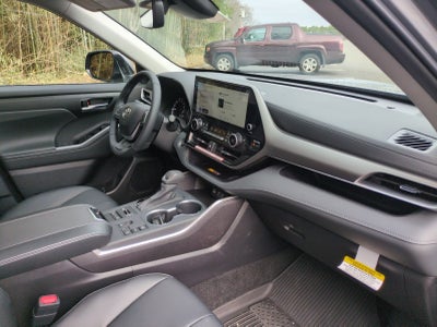 2026 Toyota Highlander 4DR AWD XLE