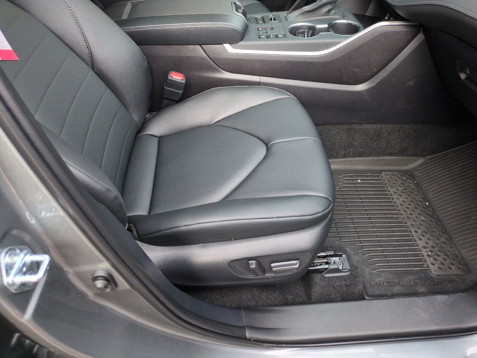 2026 Toyota Highlander 4DR AWD XLE