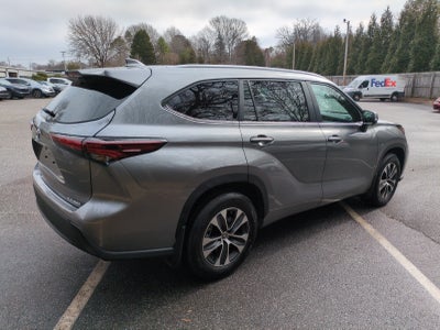 2026 Toyota Highlander 4DR AWD XLE