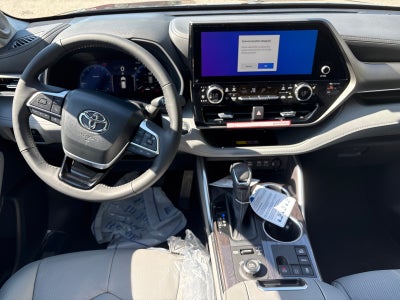 2026 Toyota Highlander Limited