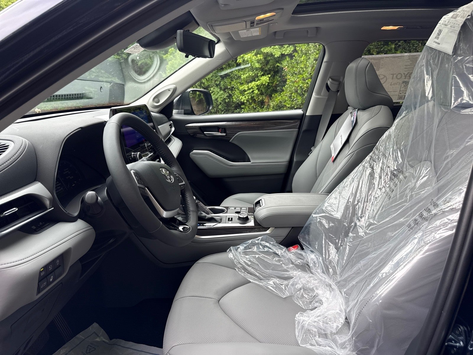 2026 Toyota Highlander 4DR AWD PLATINUM