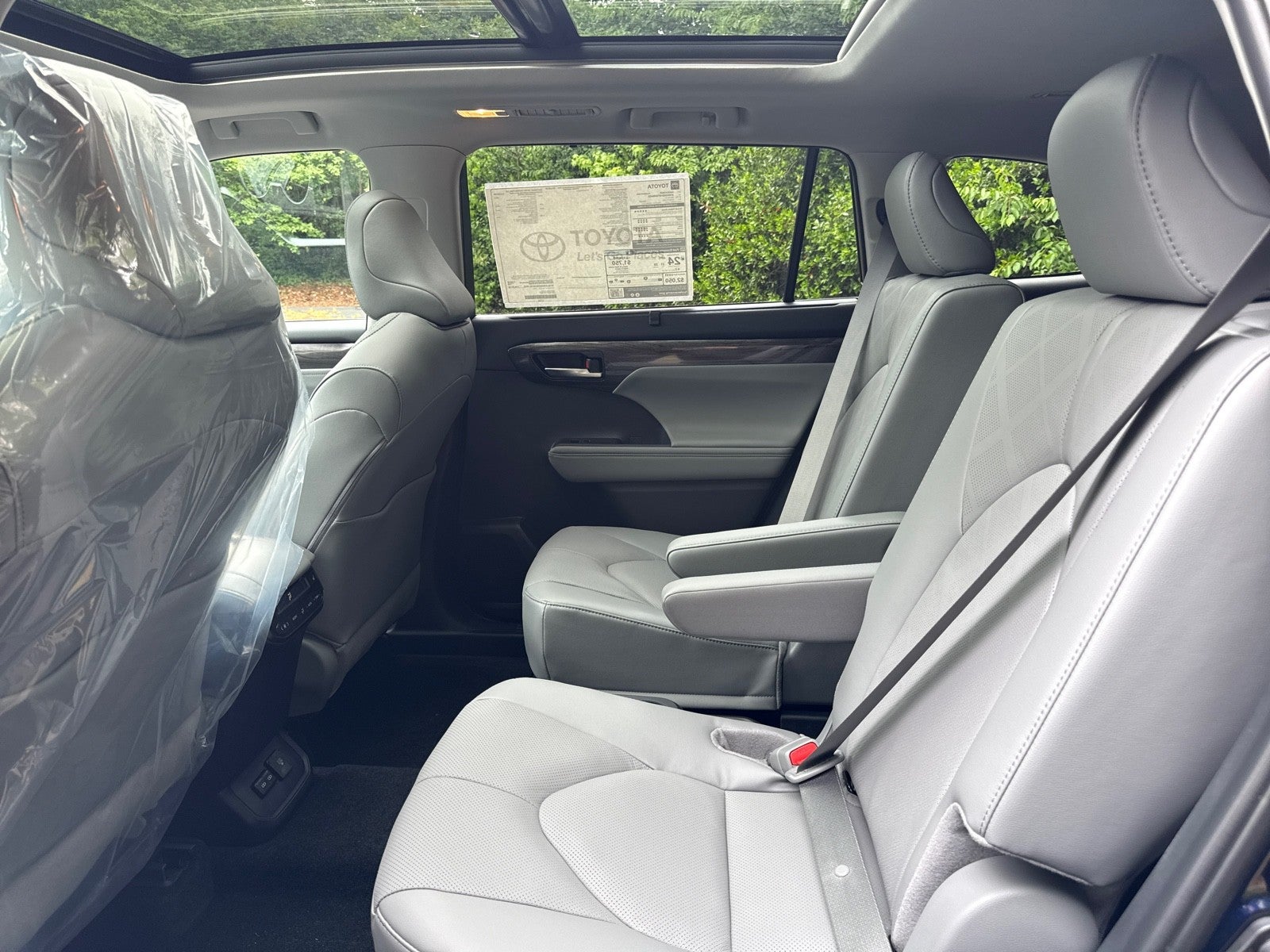 2026 Toyota Highlander 4DR AWD PLATINUM