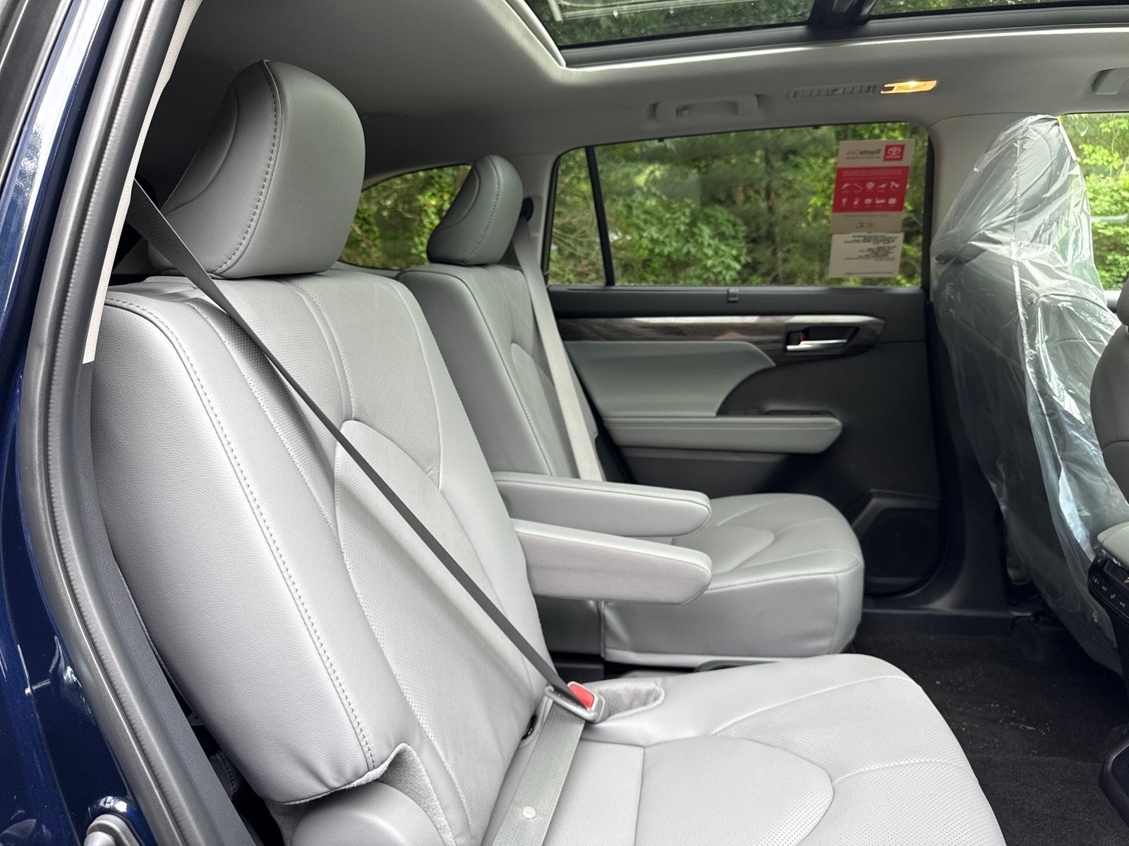 2026 Toyota Highlander 4DR AWD PLATINUM