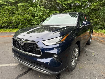 2026 Toyota Highlander 4DR AWD PLATINUM