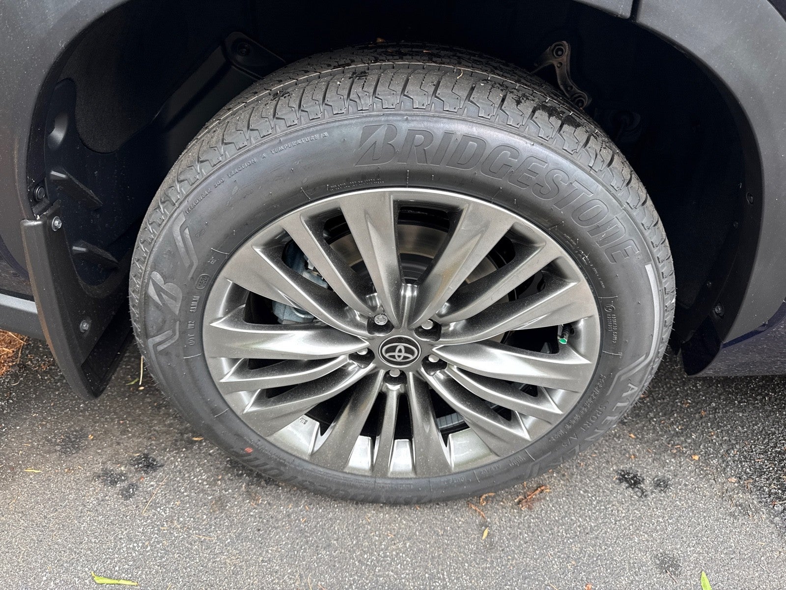2026 Toyota Highlander 4DR AWD PLATINUM
