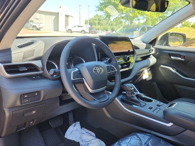 2026 Toyota Highlander XLE