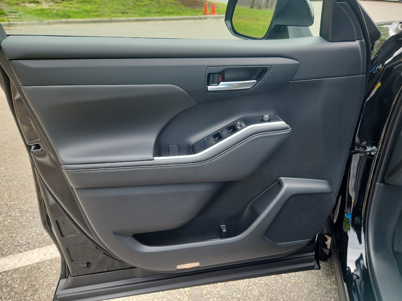 2026 Toyota Highlander 4DR AWD XLE