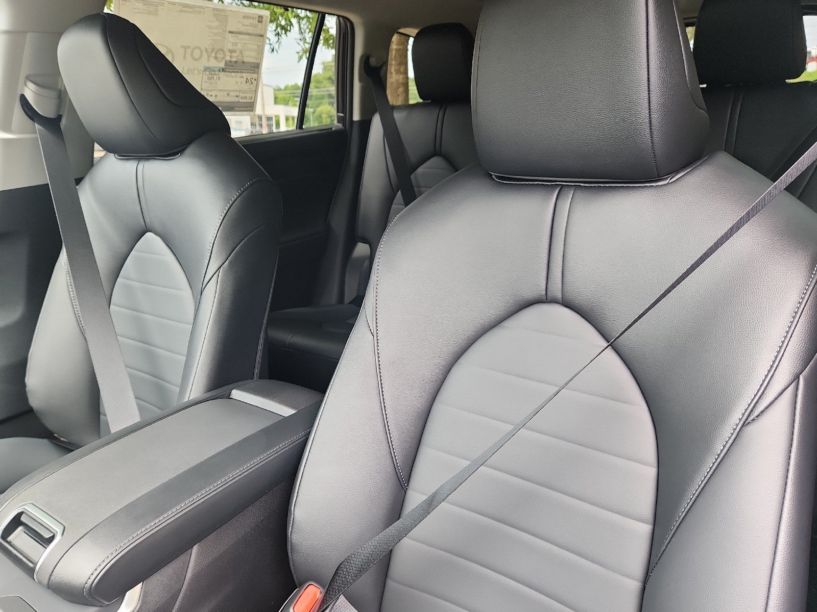 2026 Toyota Highlander 4DR AWD XLE