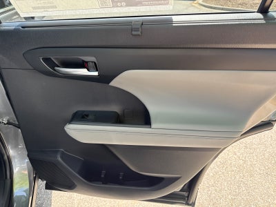 2026 Toyota Highlander 4DR AWD XLE