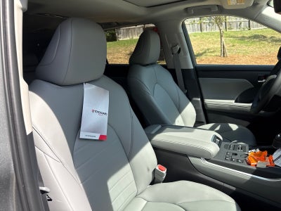 2026 Toyota Highlander 4DR AWD XLE