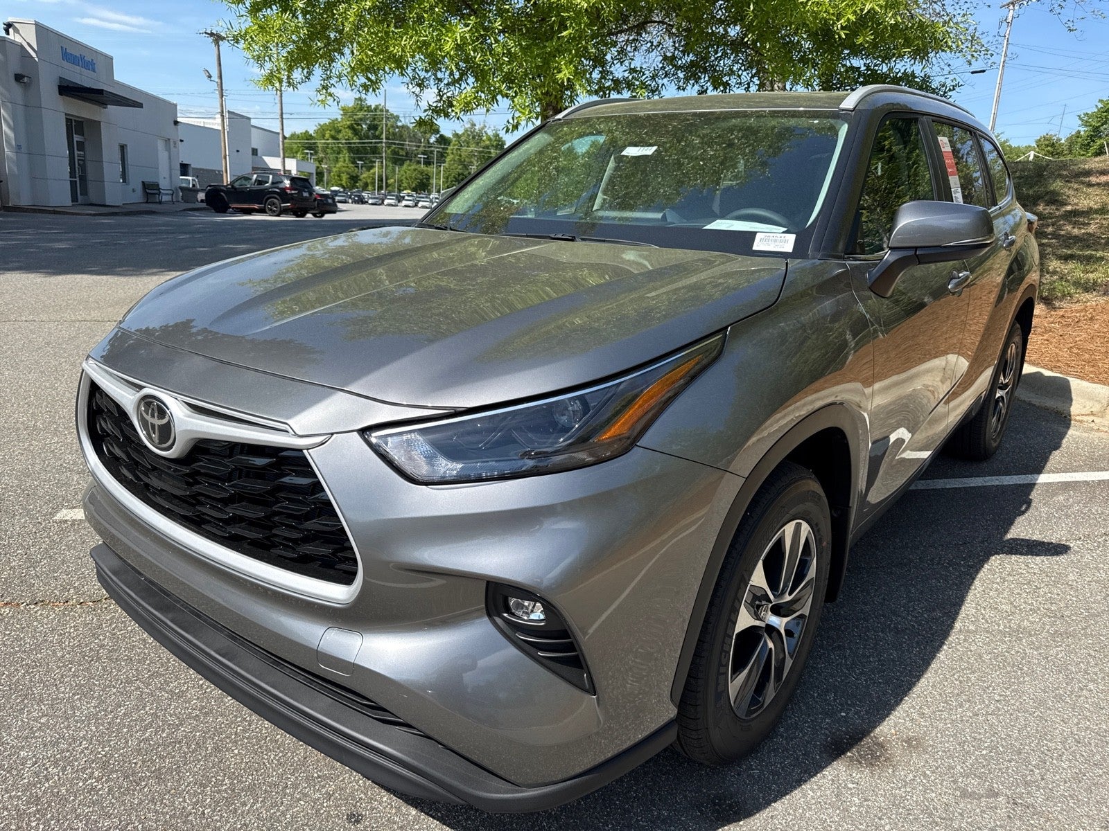 2026 Toyota Highlander 4DR AWD XLE