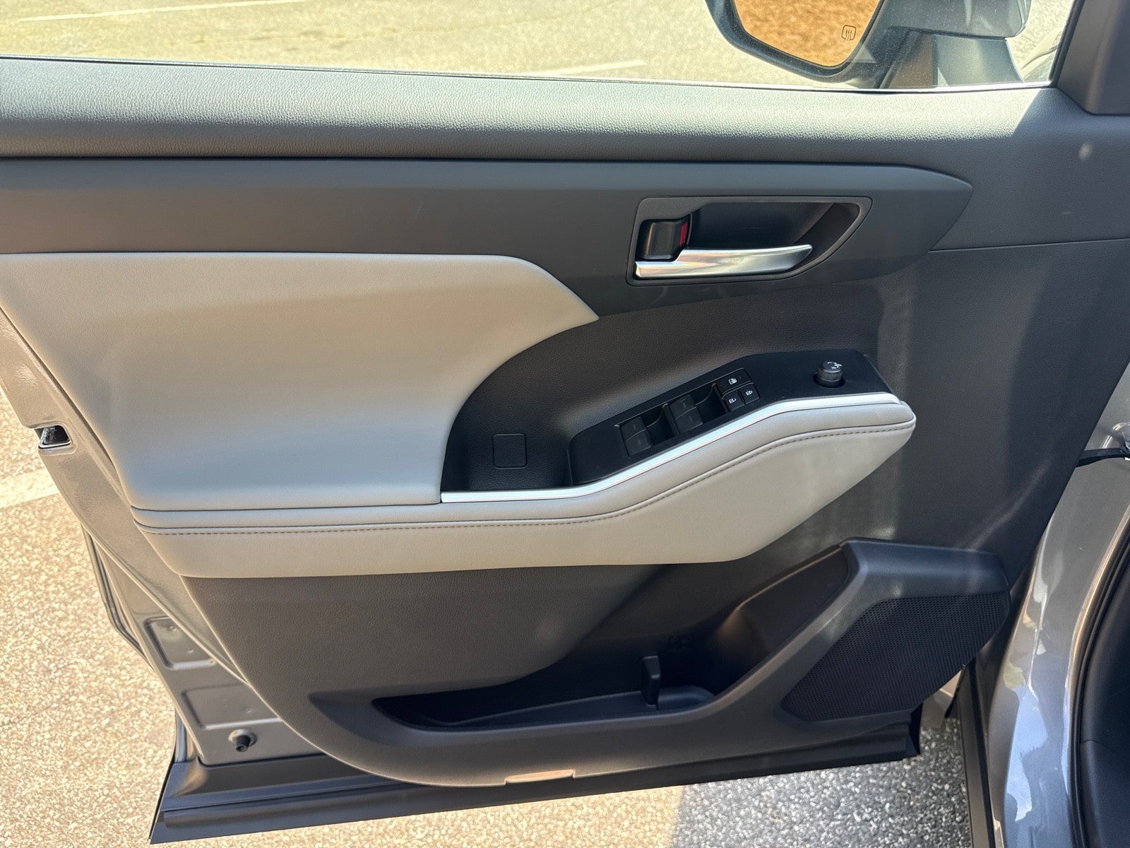 2026 Toyota Highlander 4DR AWD XLE