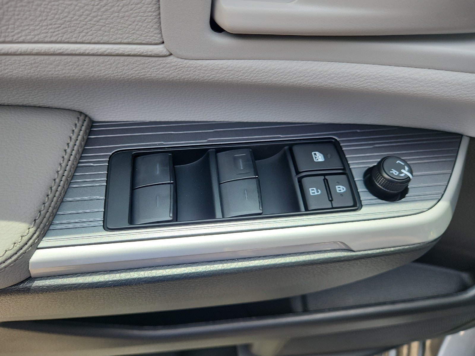 2026 Toyota Sienna 4DR AWD 8P LE