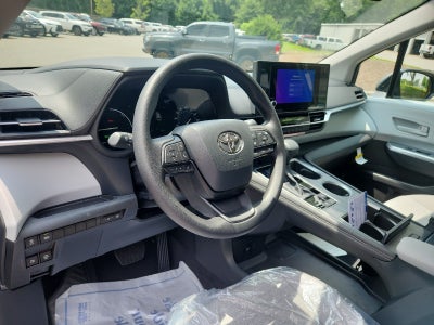 2026 Toyota Sienna 4DR AWD 8P LE