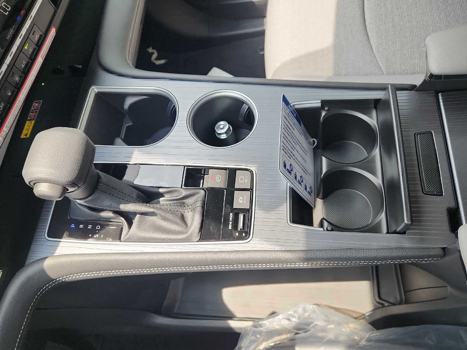 2026 Toyota Sienna 4DR AWD 8P LE